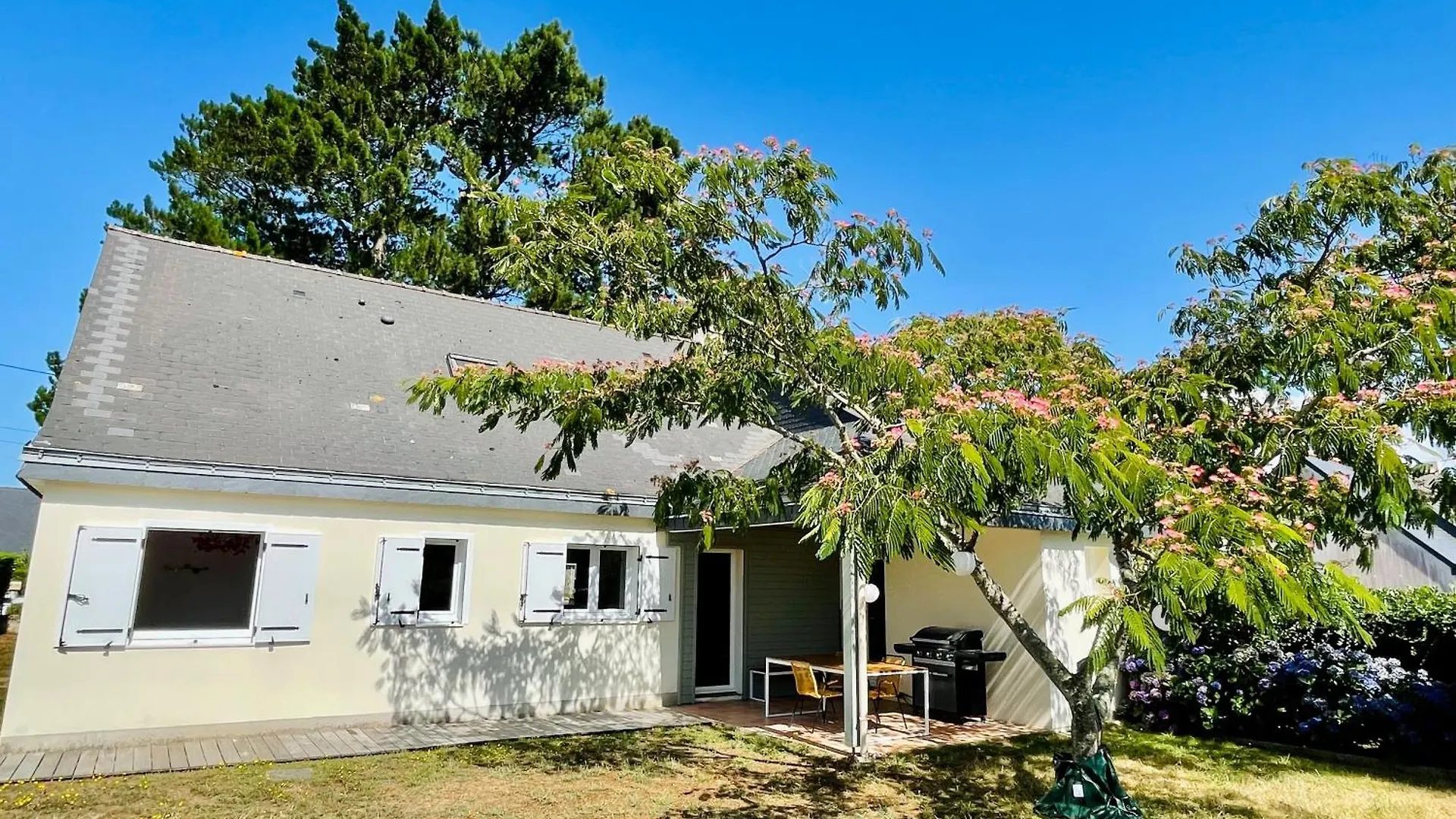 Kerdesamis - Tolles Ferienhaus In Strandnaehe Mit Sonnenterrasse, Boulebahn Und Grossem Garten Pénestin Villa